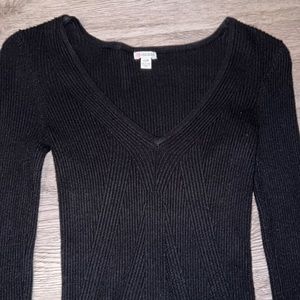 Guess brand perfect fit v-neck sweater.